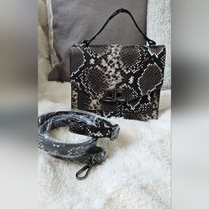 Nwot Dynamite Snakeskin Pattern Handbag